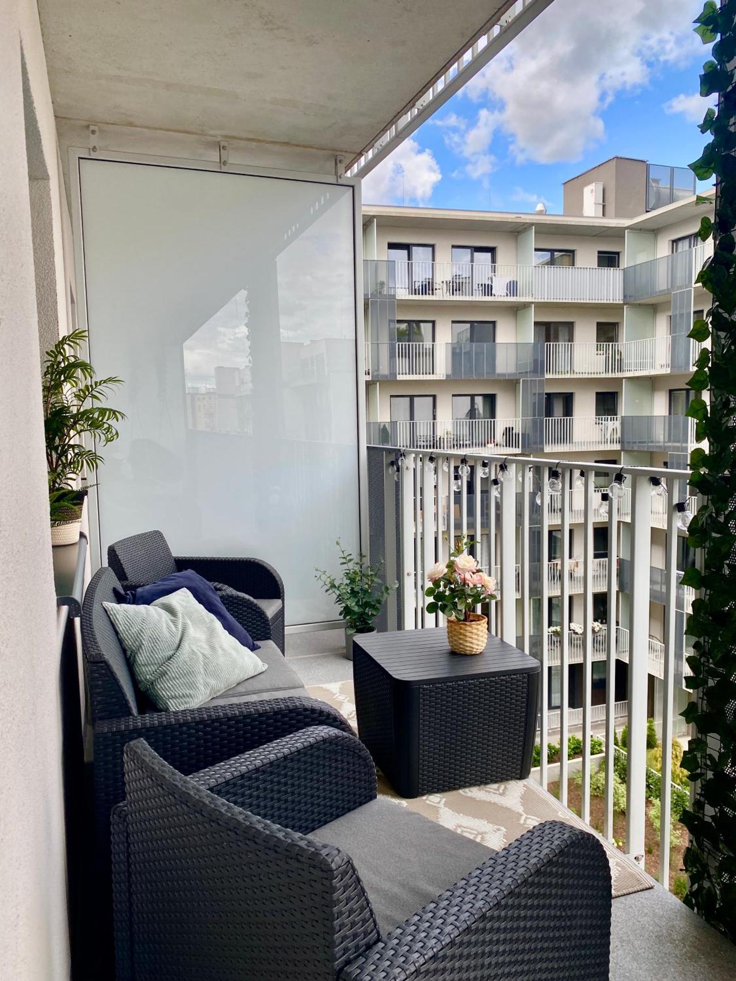 Grey House + Free Parking Apartment Breslau